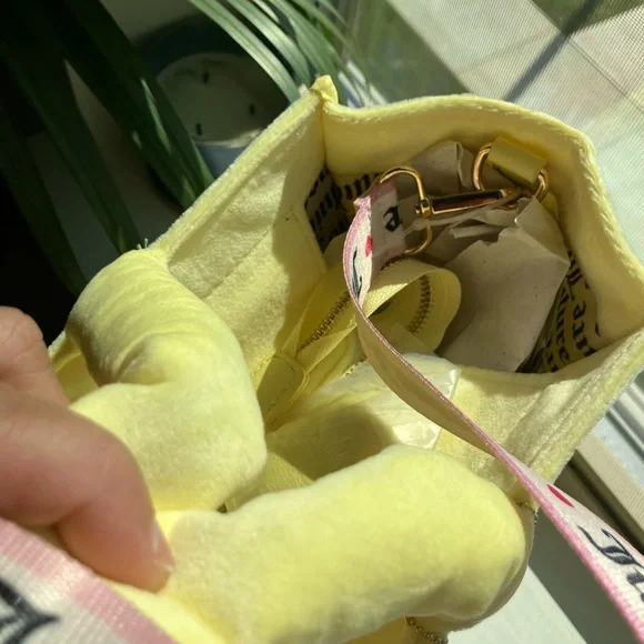 Juicy Couture Light Yellow Tote Bag - Picture 5 of 5